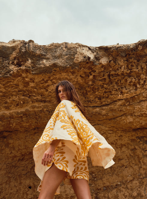 Cavalo Hand Embroidered Linen Poncho / Ecru Yellow Arabesque